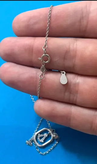 Preciosa cadena gargantilla virgen del Rocío plata