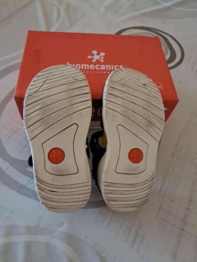 Sandalias Biomecanic talla 25