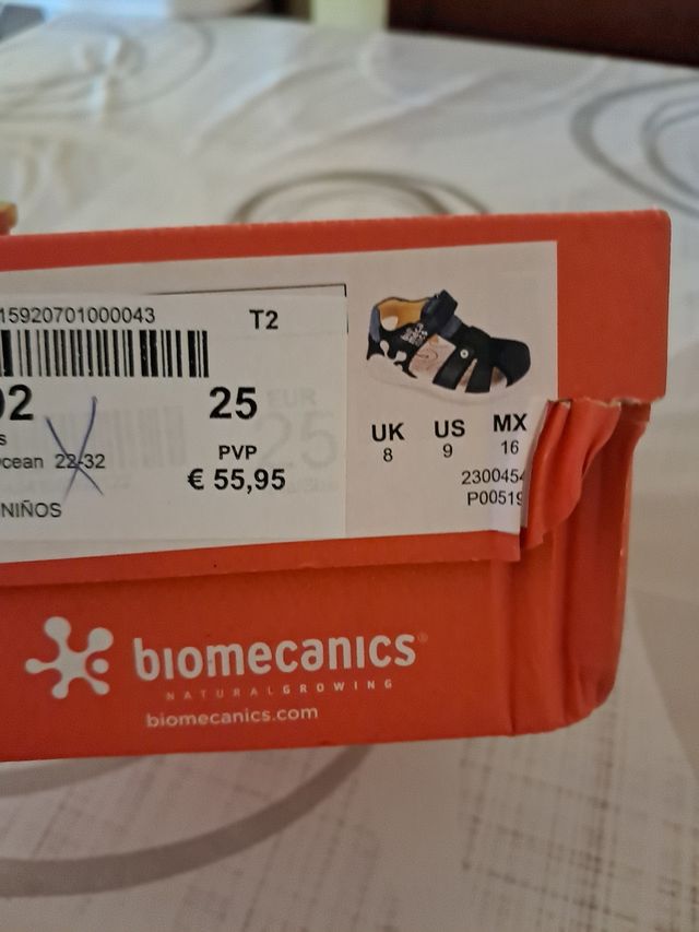 Sandalias Biomecanic talla 25