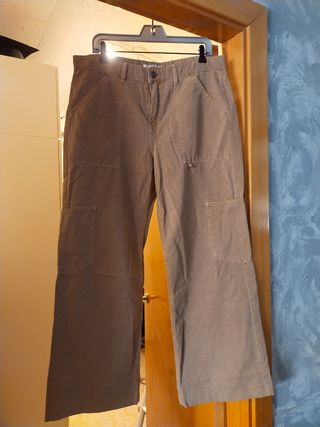 Pantalones cargo de Zara mujer 