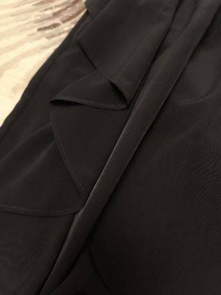 Túnica de fiesta un volante negra Zara