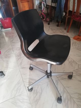 Silla giratotoria IKEA