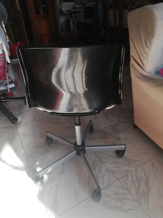 Silla giratotoria IKEA