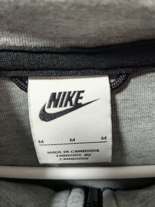 Sudadera Nike tech fleece