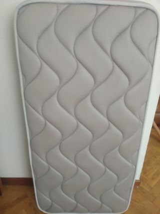 Colchón cuna,muy poco uso