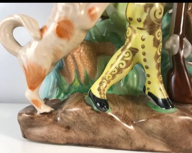 Figura Porcelana- MAH Santa Clara- 22 cm.