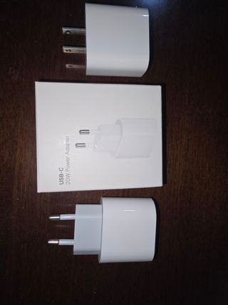 2 Cargadores  móvil iphone original + 5fundas