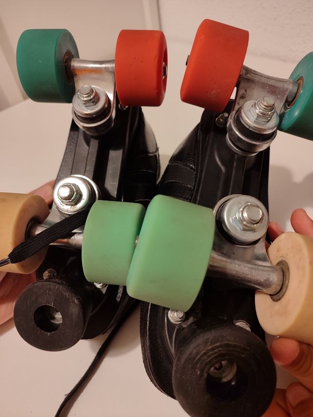 Patines 4 ruedas número 35