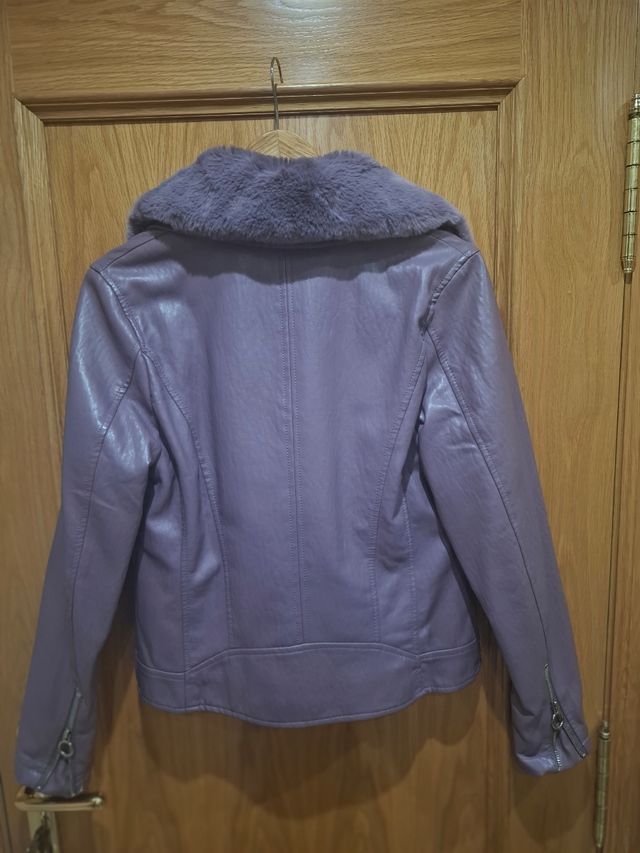 Cazadora polipiel y pelo, cuello desmontable,