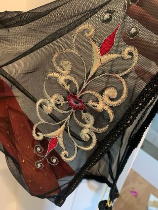 Caftán / Túnica Elegante con Bordados y Transparen