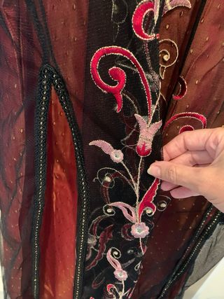 Caftán / Túnica Elegante con Bordados y Transparen