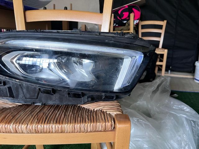 Faro anteriore destro mercedes classe Aw177