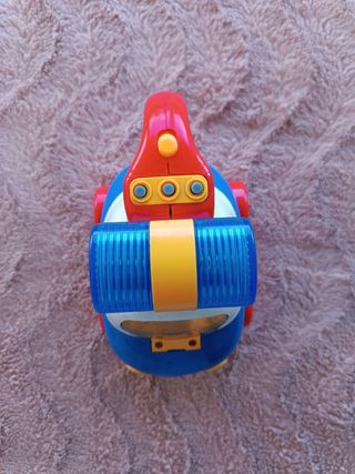 Linterna coche juguete