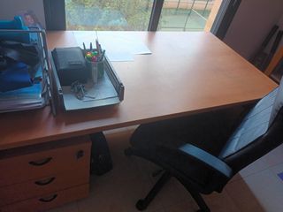 Mesa profesional de despacho.