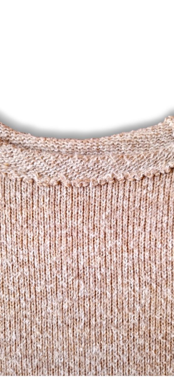 Maglione colore sabbia