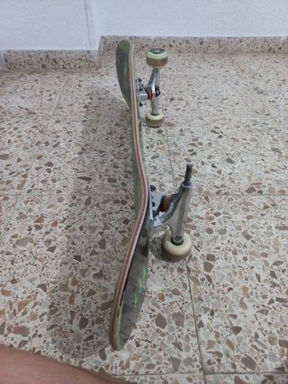 TABLA DE SKATE NUEVA (lo demas de regalo)