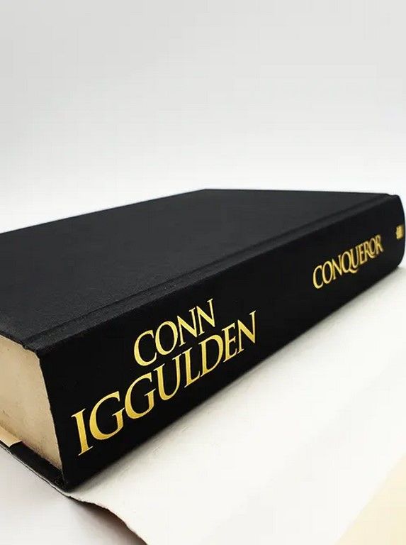 Conqueror Libro Firmado
