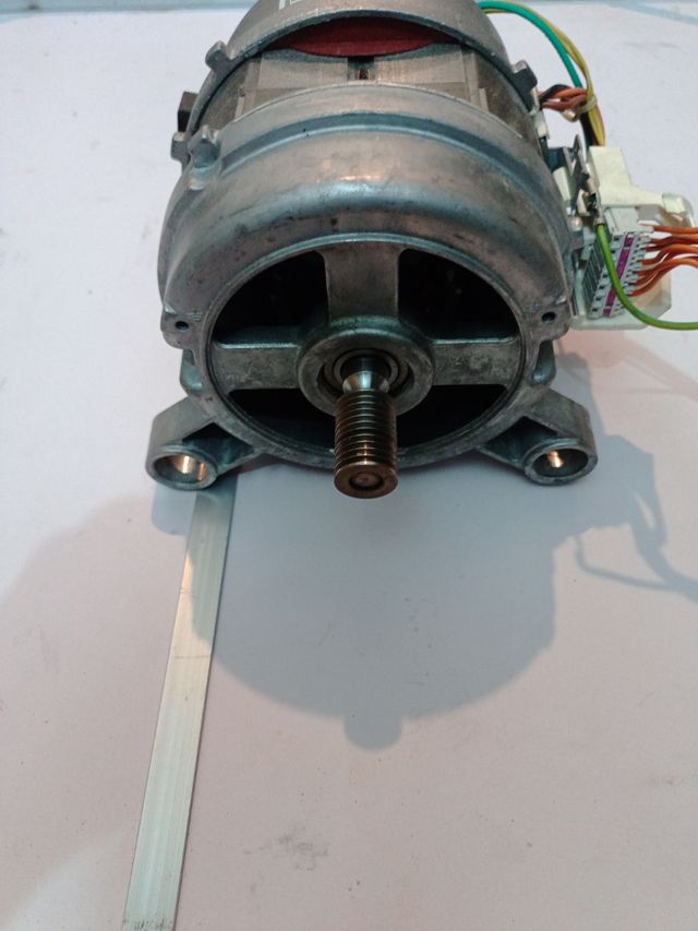 Motor lavadora AEG.