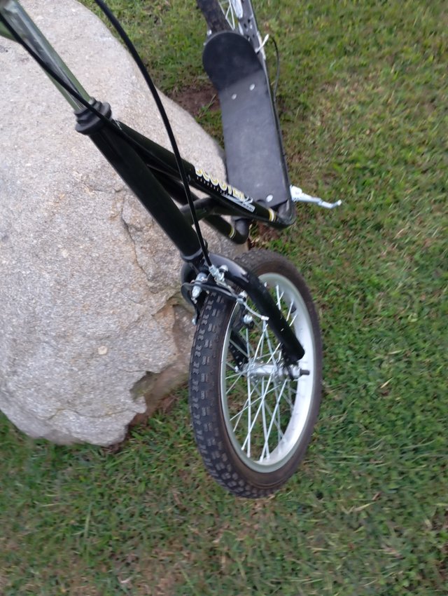 Scooter ruedas de inflar con frenos