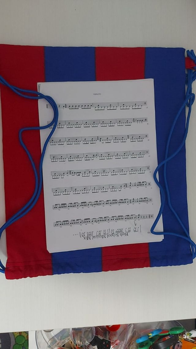 Mochils Bolsa con funda porta baqueta o flauta