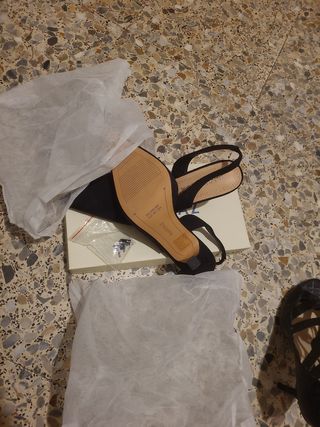 Zapatos de salon. Tacon bajo