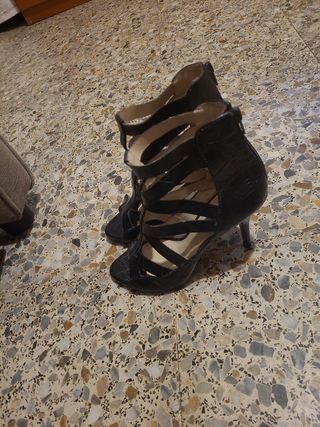 Zapatos de fiesta. Tacón 