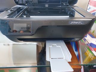 HP Officejet 3833 con regalo 2 cartuchos color.