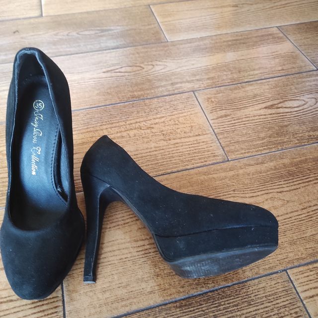 Sapatos tamanho 35 preço 3€