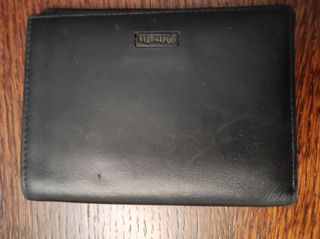 Cartera vertical para hombre marca Pielnoble