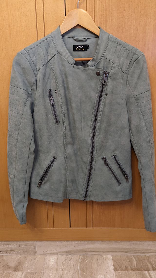 Cazadora imitación ante Only