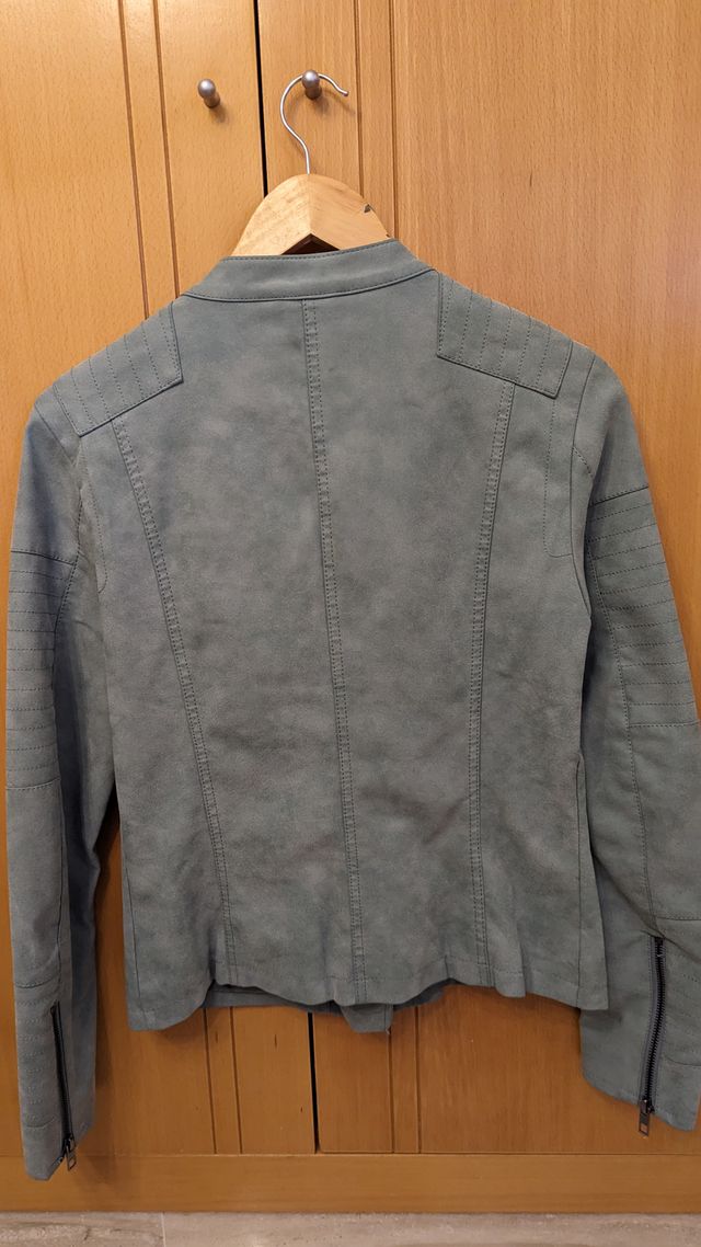 Cazadora imitación ante Only