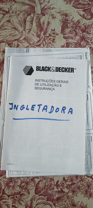 Ingletadora Black & Decker 1050W