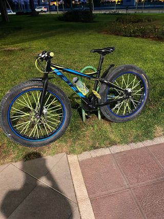 Bicicleta fat bike BH talla L.