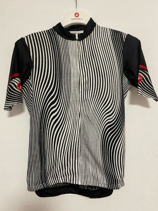 Conjunto de maillot y culote castelli chica