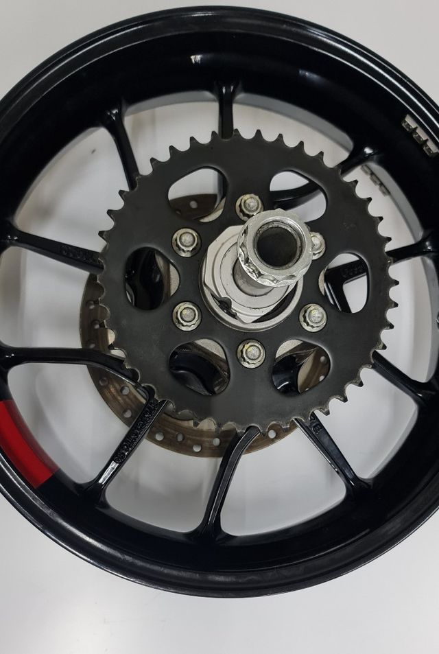 KIT LLANTA TRASERA COMPLETA DUCATI MULTISTRADA V4