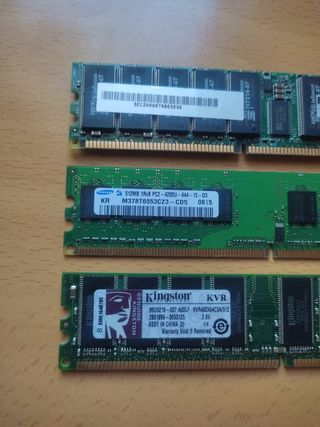 3 x memorias RAM DDR 512MB y 2GB