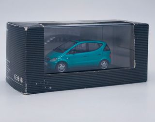 MERCEDES BENZ A -CLASS 1/43 HERPA PRODUCTO OFICIAL