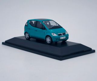 MERCEDES BENZ A -CLASS 1/43 HERPA PRODUCTO OFICIAL
