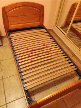OCASION Cama de 1 metro de madera de calidad