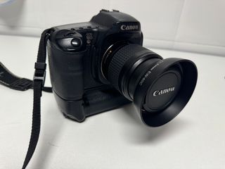 Canon EOS 10D digital reflex. Bajada de precio