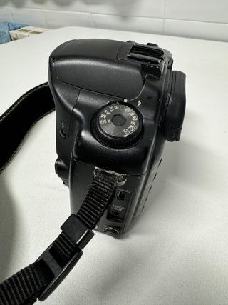 Canon EOS 10D digital reflex. Bajada de precio