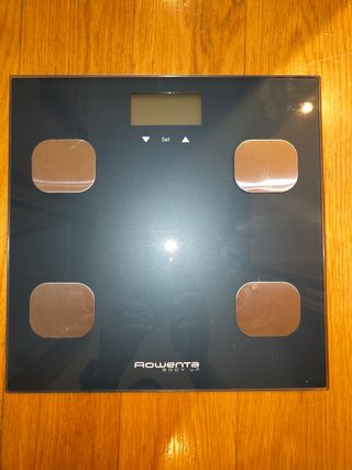 Balança Rowenta de diagnóstico digital