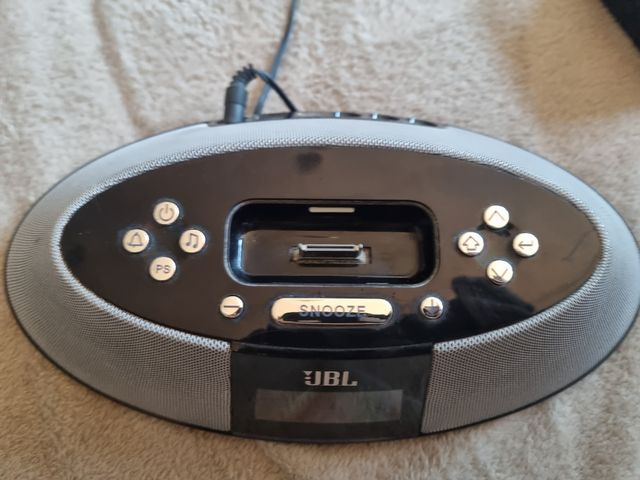 Base altavoz JBL para iPhone