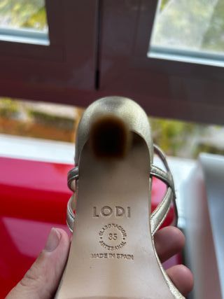 Sandalias doradas LODI (piel)