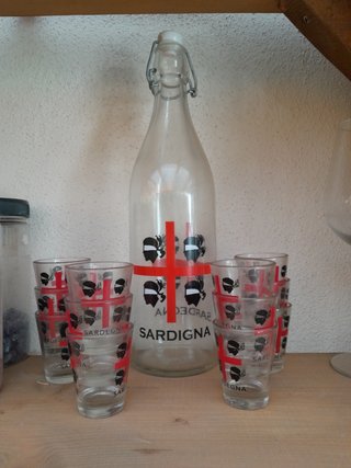 Bottiglia+bicchieri Sardegna