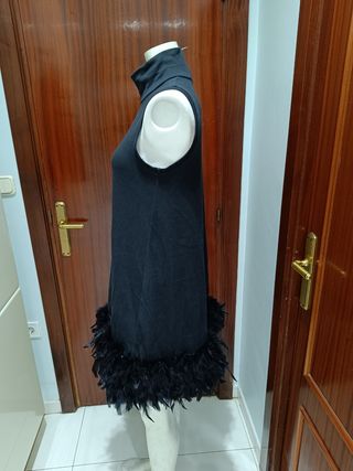 Vestido Negro con plumas de Marabú 