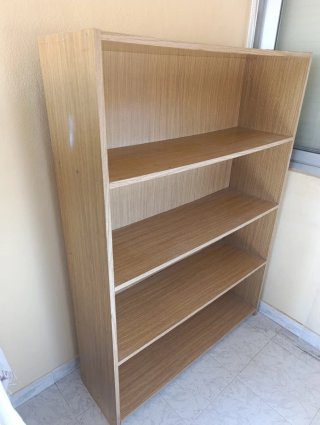 Lote mesa grande y estanteria