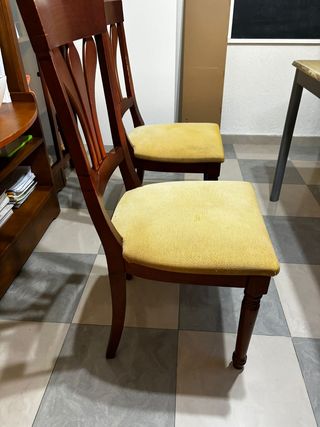 4 Sillas de comedor