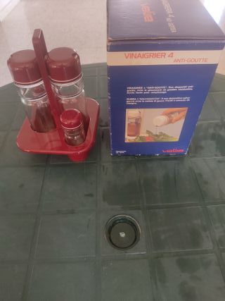 Pelador de Huevos y vinagrera