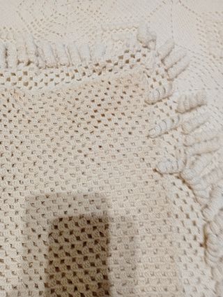 Preciosa colcha echa a ganchillo con bue